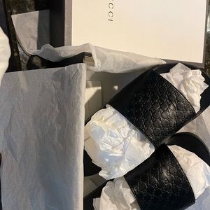 Gucci Guccissima authentic leather slides 39